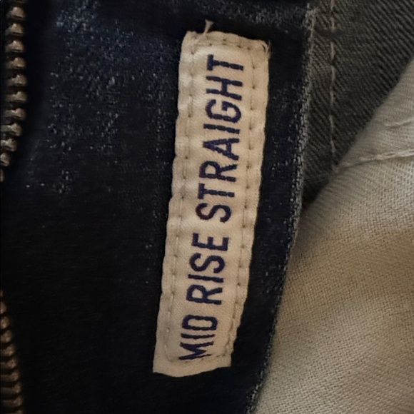 NWOT Ariat Women's mid rise Straight jeans 33R - Picture 3 of 4